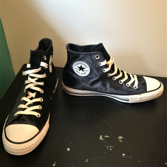 Converse Chuck Taylor All Star Hi Velvet Sneaker - Picture 1 of 4